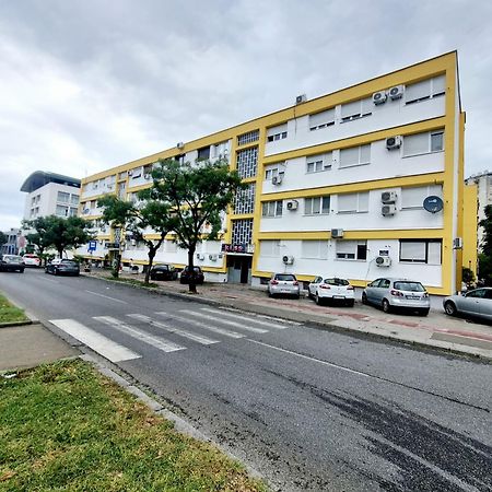 Apartman Podgorica Esterno foto